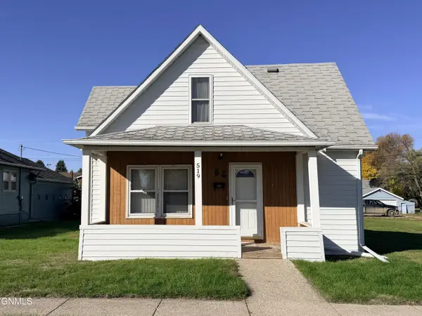 519 2nd Avenue Nw, Jamestown, ND 58401