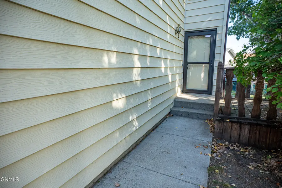 1921 Capitol Avenue E #12a, Bismarck, ND 58501 - #2