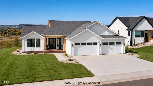 4302 Elk Ridge Drive, Bismarck, ND 58503