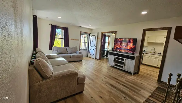 150 Riverside Park Road #150, Bismarck, ND 58504