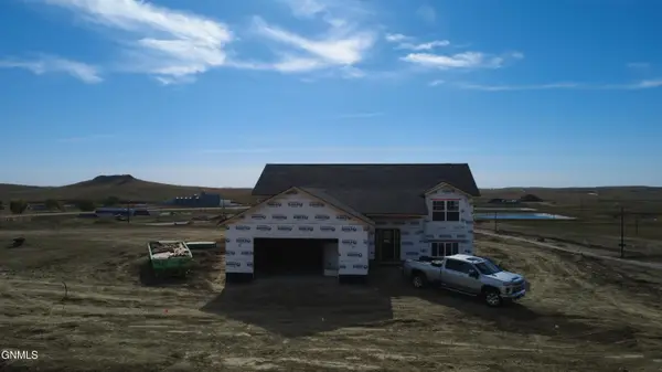 311 Poplar Place W, Alexander, ND 58831