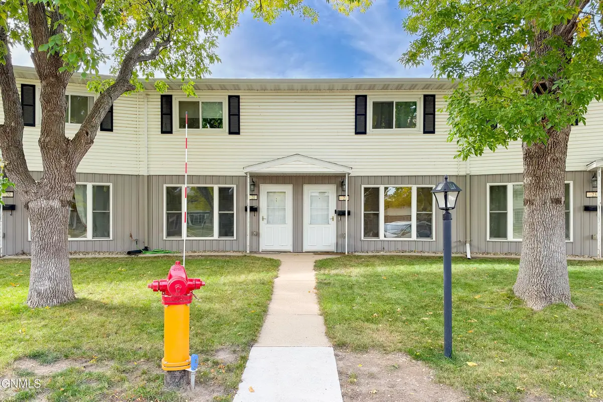 21 Westfield Circle, Minot, ND 58701 - #1