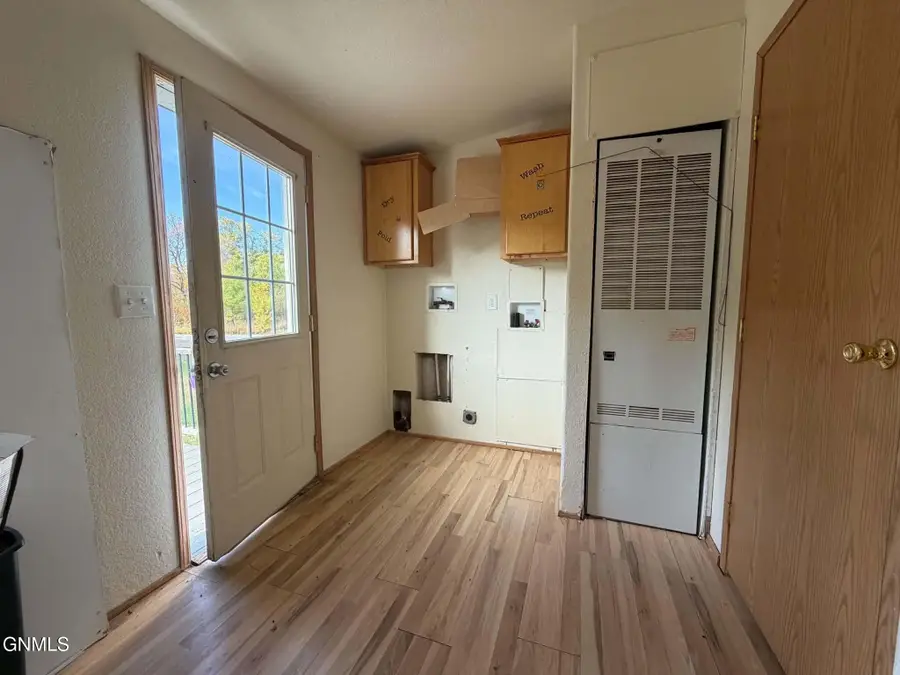 419 2nd Avenue N, Medicine Lake, MT 59247 - #3