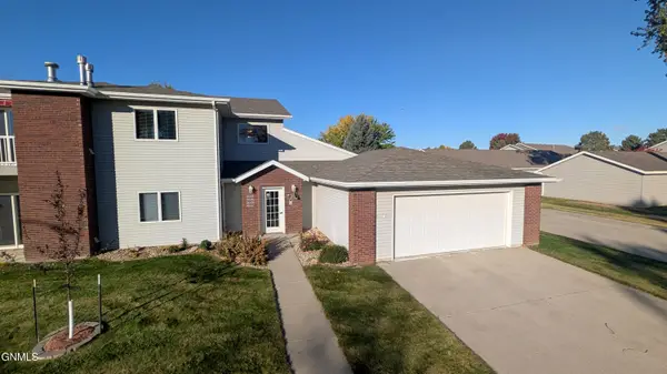 3025 Marina Road Se, Mandan, ND 58554