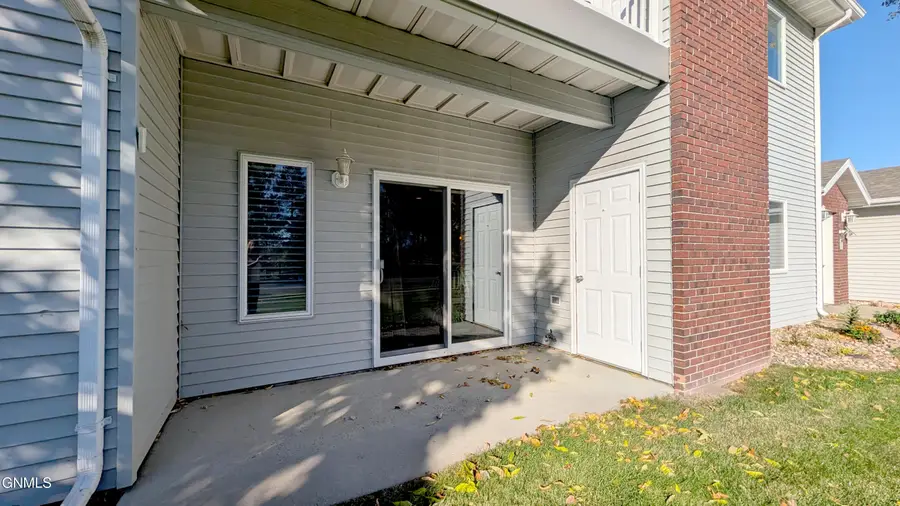 3025 Marina Road Se, Mandan, ND 58554 - #2