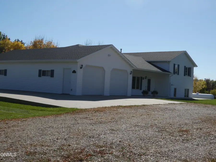908 Bristol Drive E, Bismarck, ND 58501 - #2