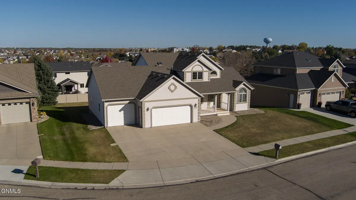 800 Saddle Ridge Road, Bismarck, ND 58503 - #1