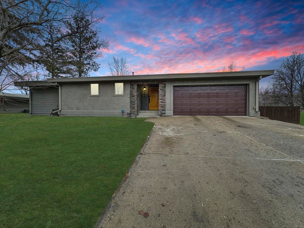 244 Souris Dr., Minot, ND 58701 BHGRE