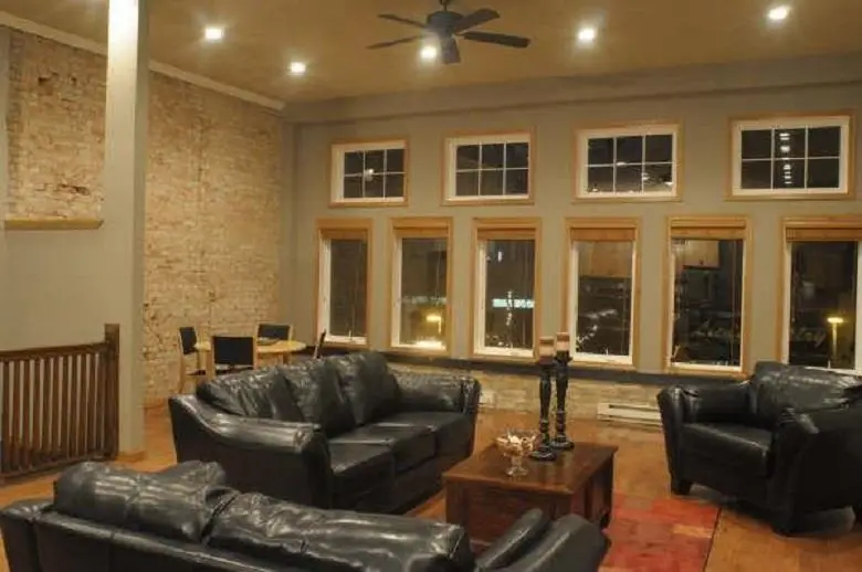 106 S Main St, Minot, ND 58701 - #1