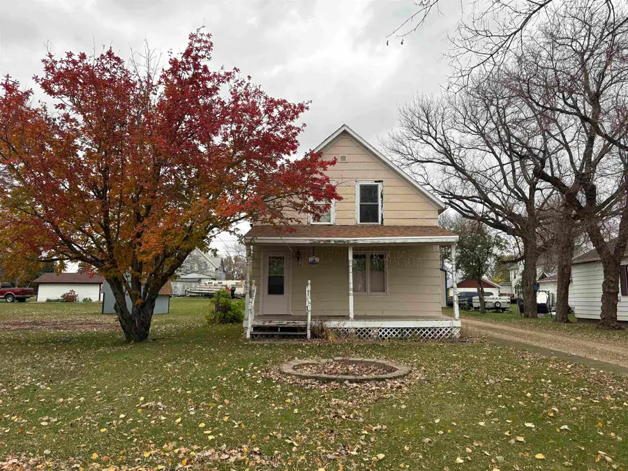 306 Cedar St, Drake, ND 58736 - Image #2