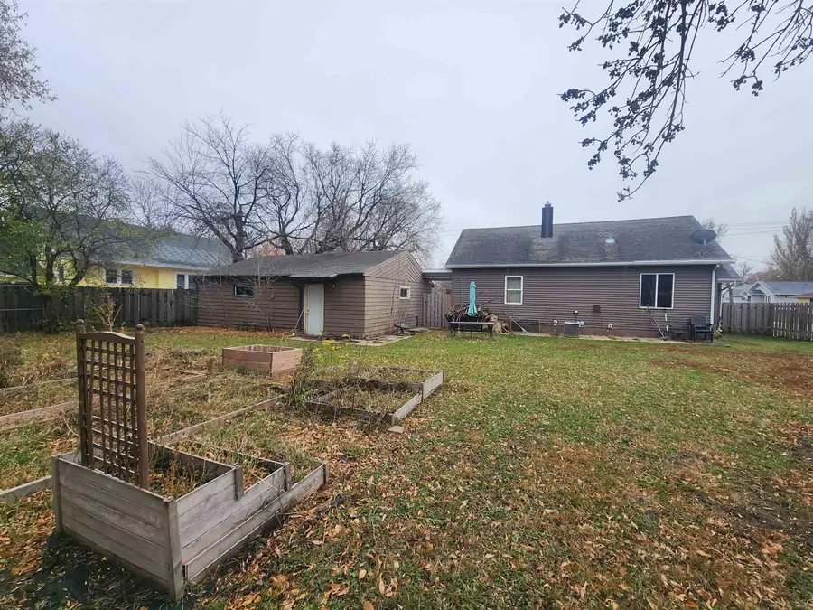 922 University Ave W, Minot, ND 58703 - Image #2