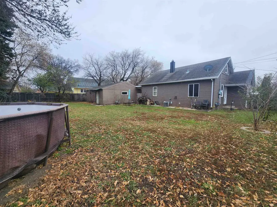 922 University Ave W, Minot, ND 58703 - Image #3