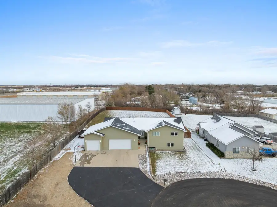 1001 70TH ST SE, Minot, ND 58701 - Image #3