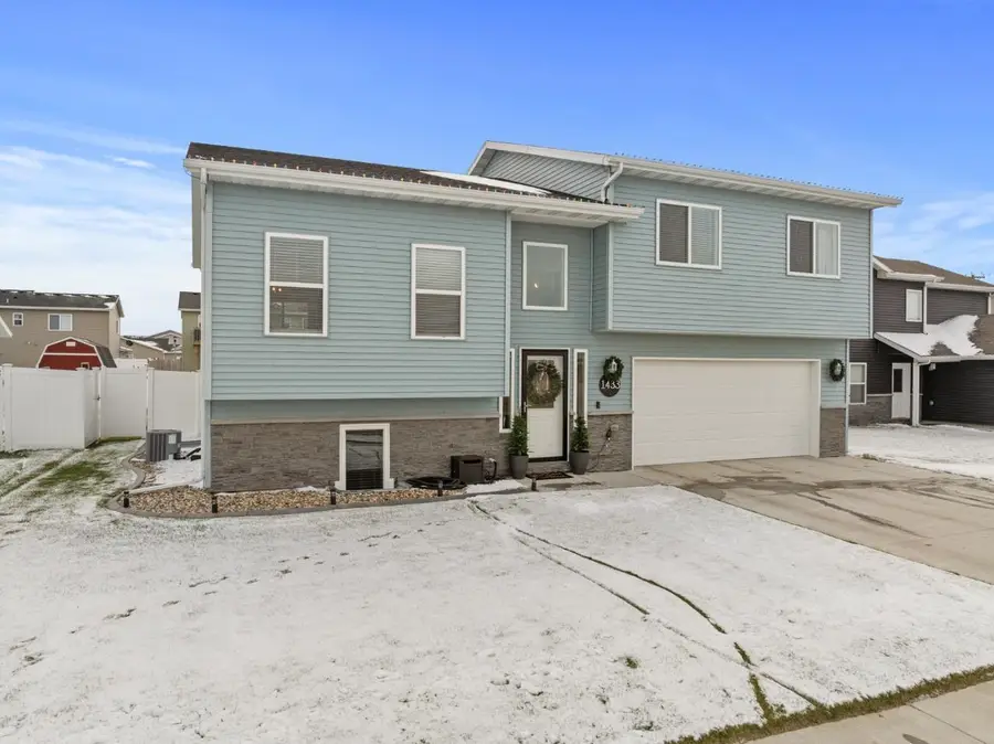 1433 35th AVE NW, Minot, ND 58703 - Image #3