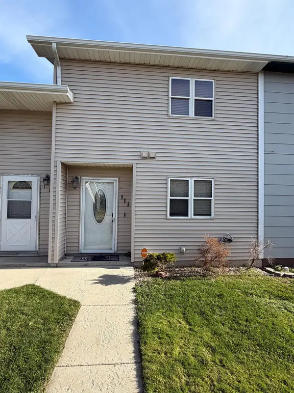 111 2nd Ave, Surrey, ND 58785