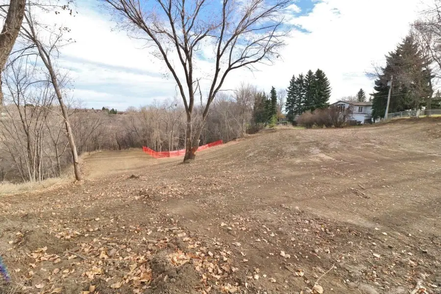 2111 Academy Rd, Minot, ND 58703 - Image #3