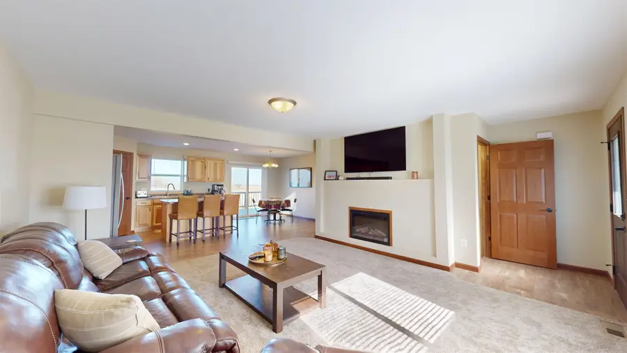 2617 Granite Dr., Minot, ND 58703 - Image #2