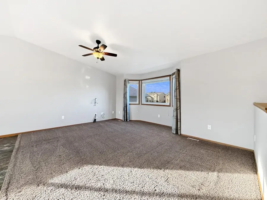 1804 28th St. NW, Minot, ND 58703 - Image #3