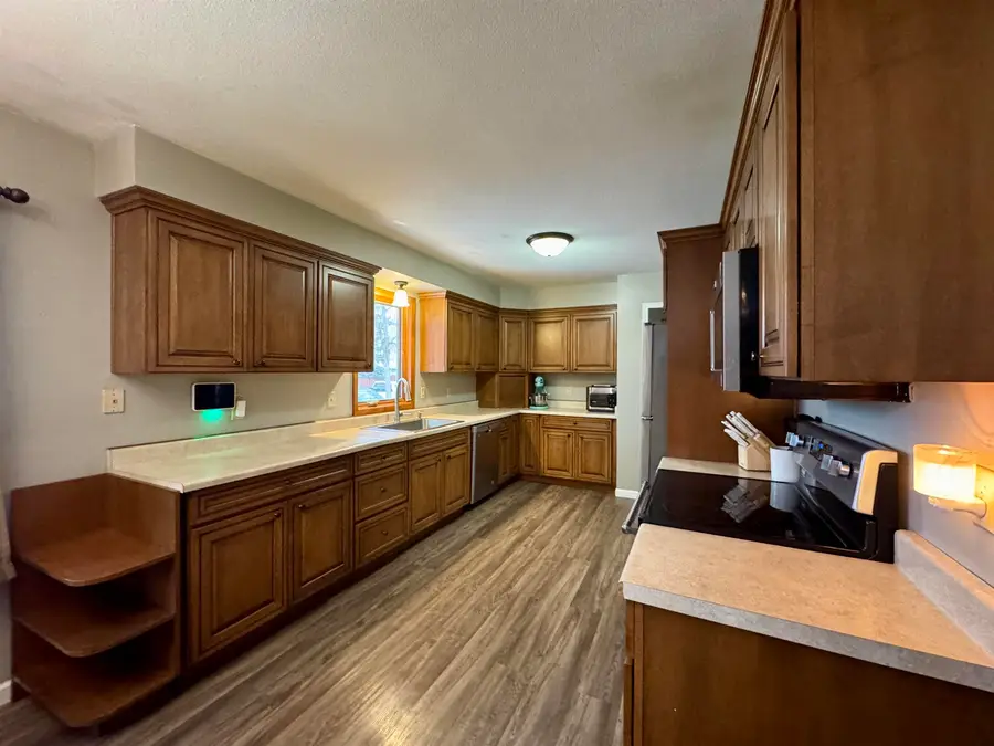 502 SE 7th Ave, Stanley, ND 58784 - Image #3