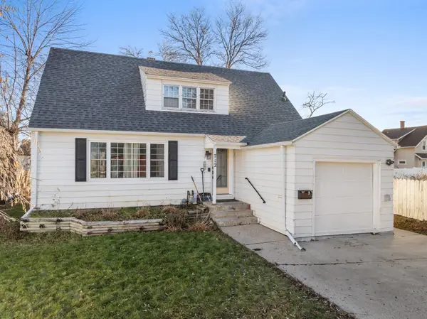 712 Normals St, Minot, ND 58703-2257