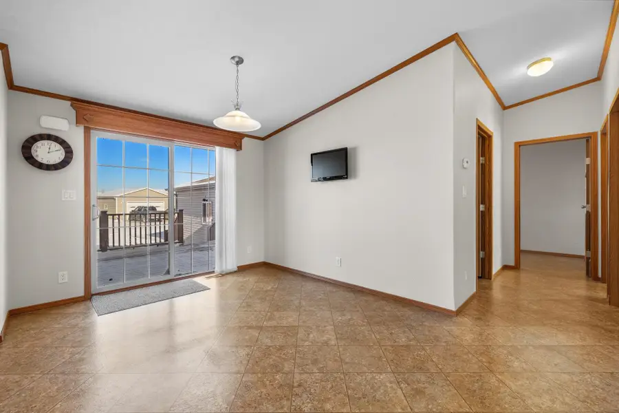 707 Fox Tail Dr., Minot, ND 58701 - Image #2