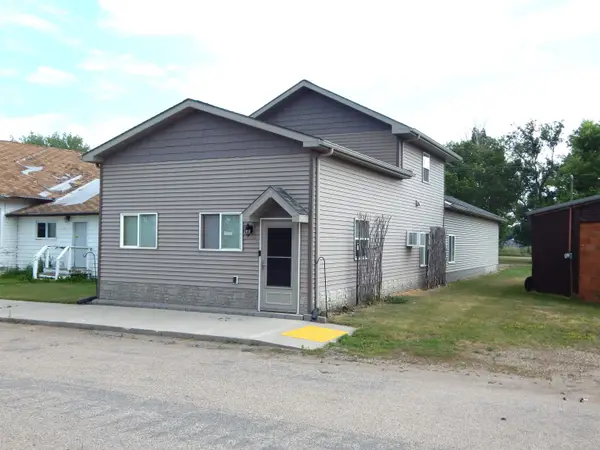 105 MAIN ST W, Deering, ND 58731