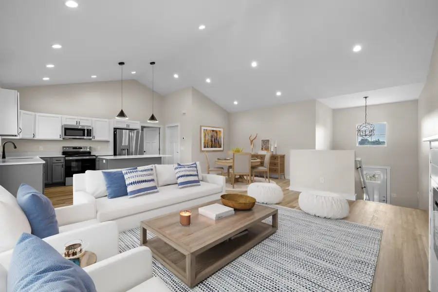 2401 15th St NW, Minot, ND 58703 - Image #2