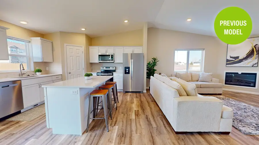 2321 23rd Ave NW, Minot, ND 58703 - Image #2