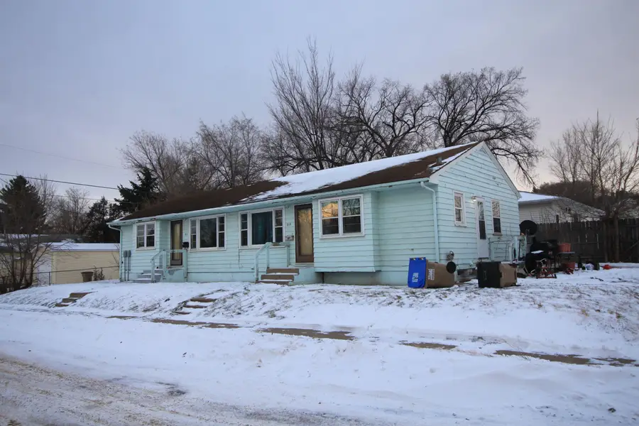 611 & 613 5th Ave SW, Minot, ND 58701 - Image #2