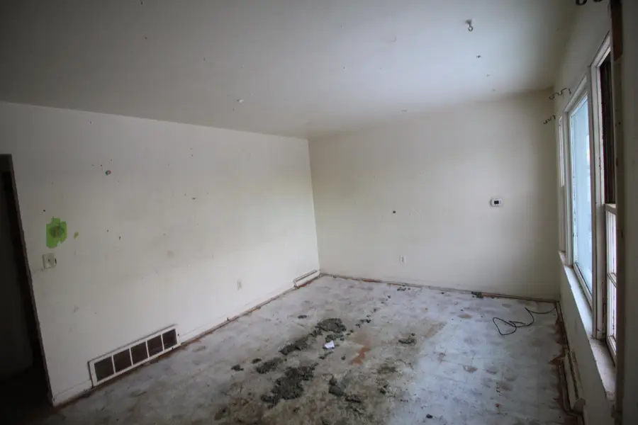 611 & 613 5th Ave SW, Minot, ND 58701 - Image #3