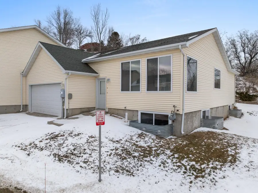 1112 Delmar Ct Unit #1, Minot, ND 58703 - Image #2