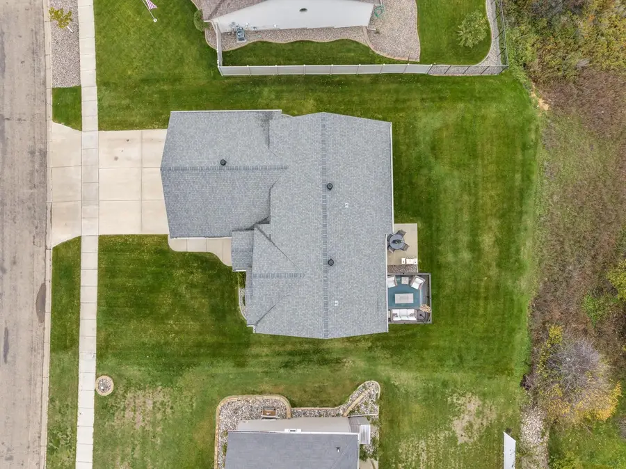 3201 Woodside Drive SE, Minot, ND 58701 - Image #3