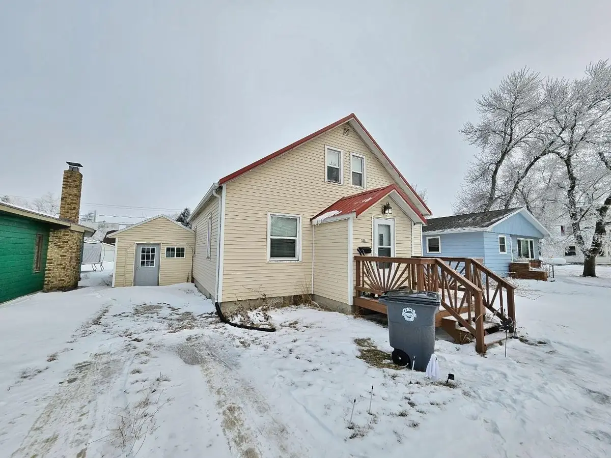335 5th St. SE, Rugby, ND 58368 - Image #1