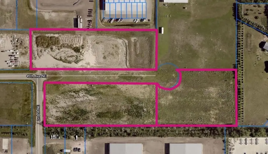201 45th Ave. NE, Minot, ND 58703 - #2