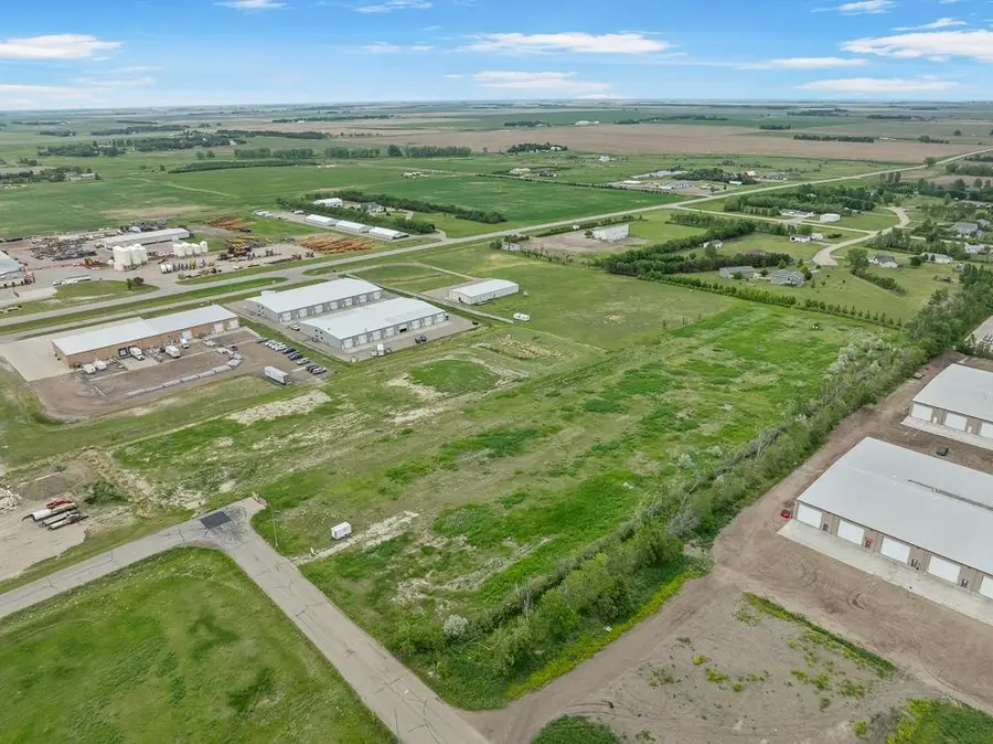 201 45th Ave. NE, Minot, ND 58703 - #3