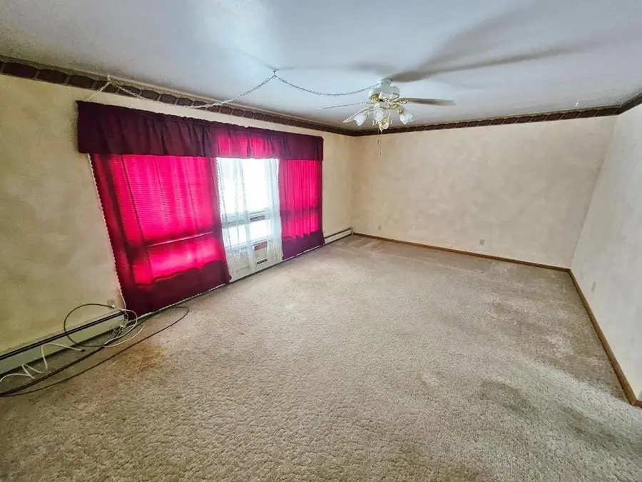 405 4th St. SE, Rugby, ND 58368 - Image #2