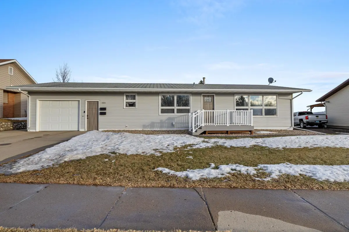 1606 6TH ST NW, Minot, ND 58703 - Image #1