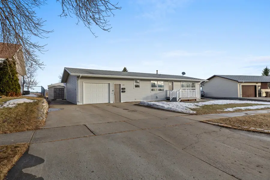 1606 6TH ST NW, Minot, ND 58703 - Image #3