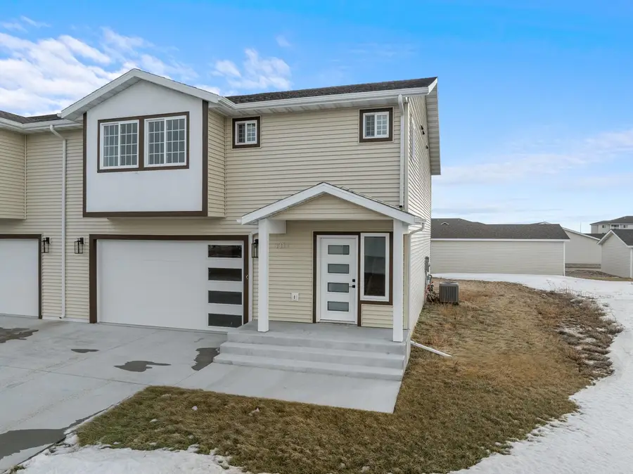 3311 23rd Ave NW NW, Minot, ND 58703 - Image #2
