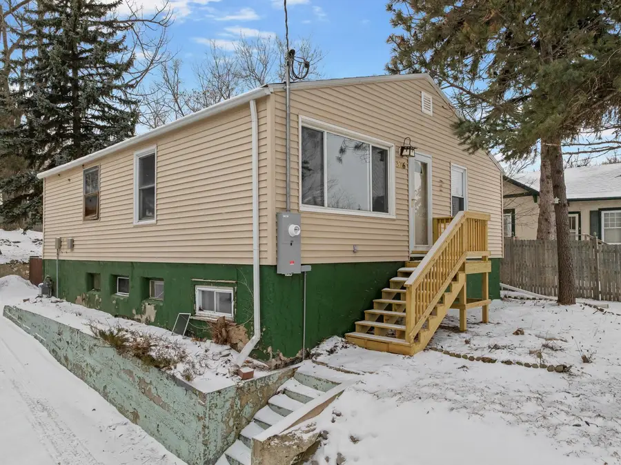 816 Soo Street, Minot, ND 58701 - Image #2