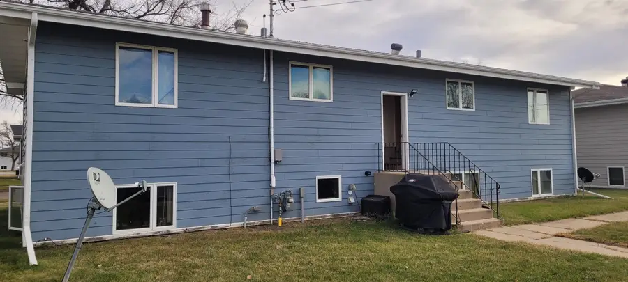 2021 5th Street NW, Minot, ND 58703 - Image #2