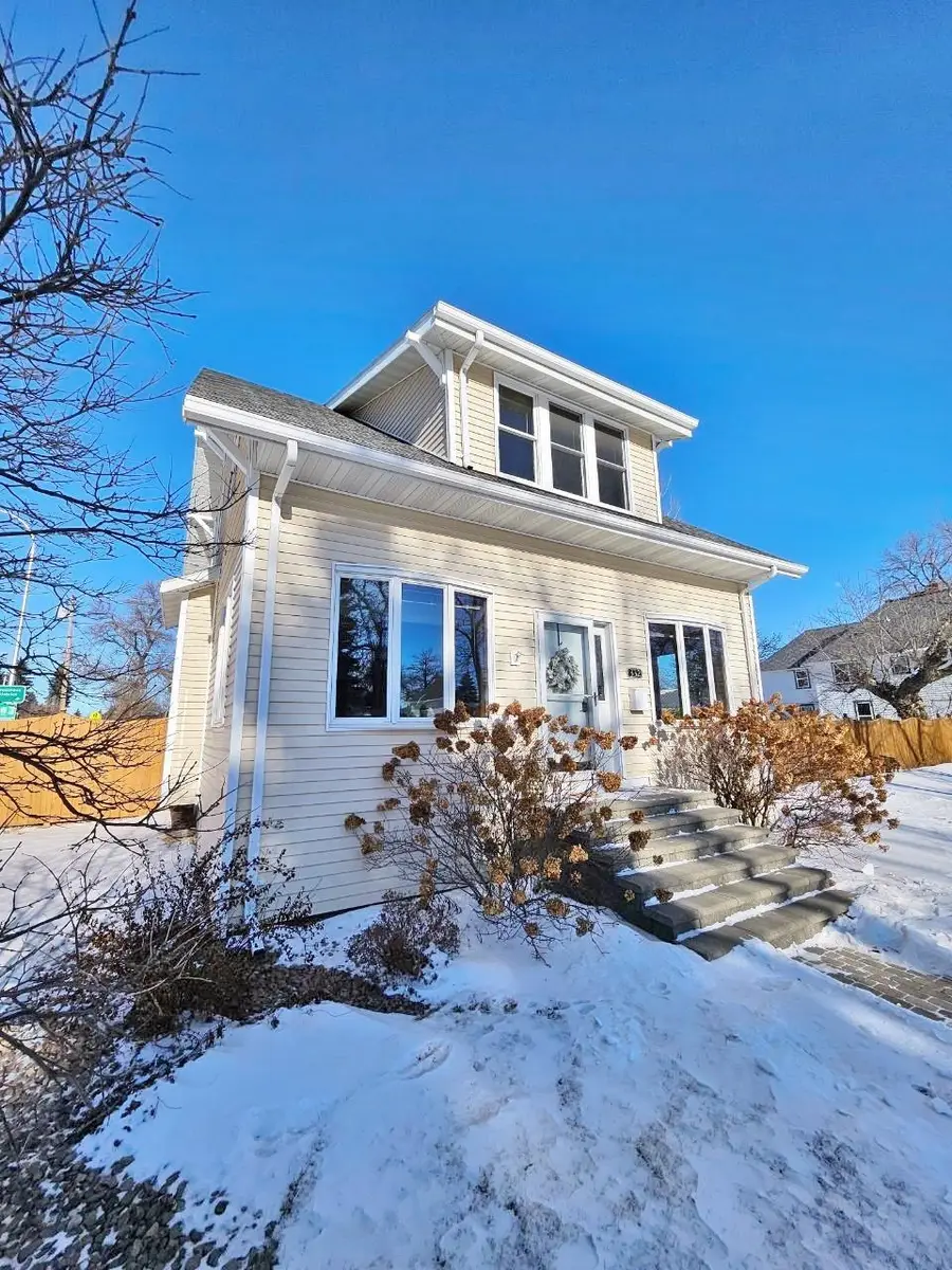 332 3rd St. SW, Rugby, ND 58368 - #2