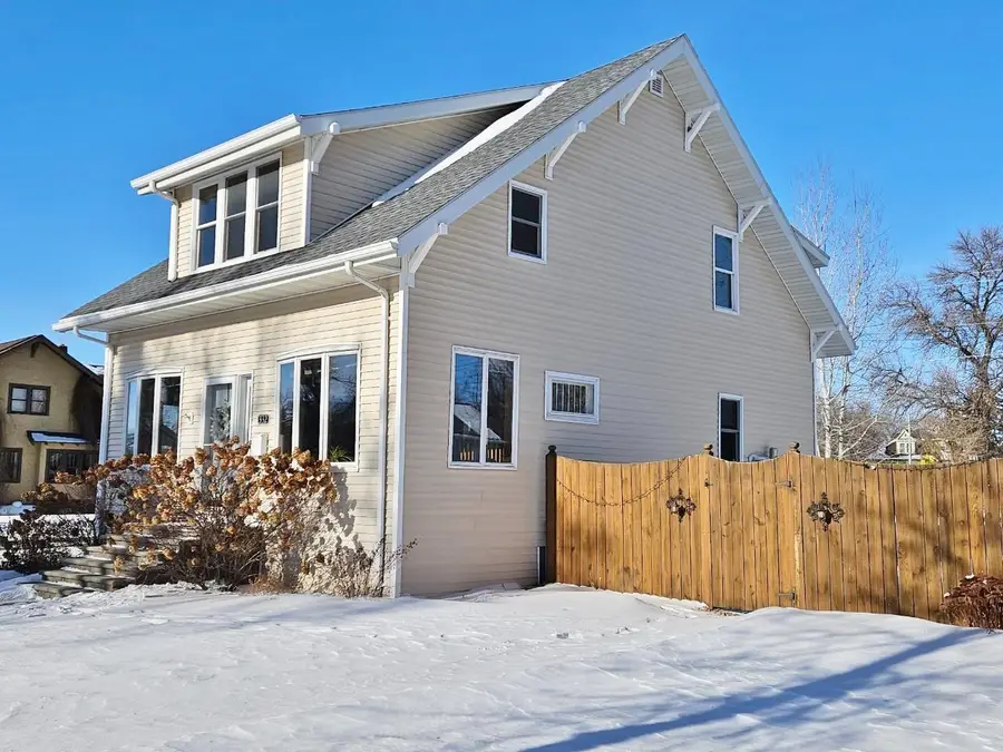 332 3rd St. SW, Rugby, ND 58368 - #3