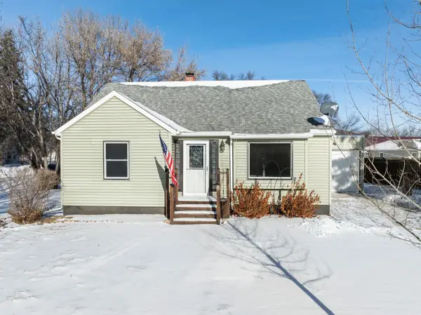 8 W 3rd ave, Velva, ND 58790