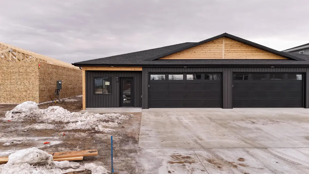 2340 Landmark Dr, Minot, ND 58703-1898 - Image #1