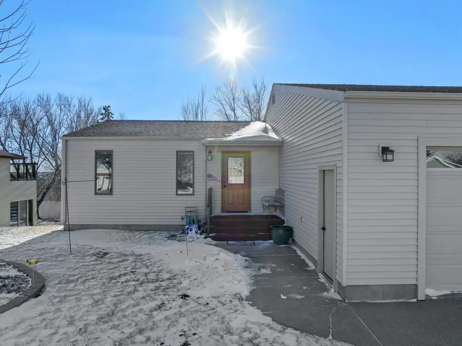 2609 11TH AVE NW, Minot, ND 58703 - Image #2