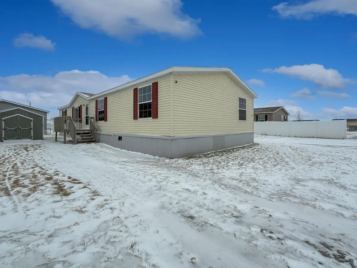 705 Coneflower Drive, Minot, ND 58701 - Image #1