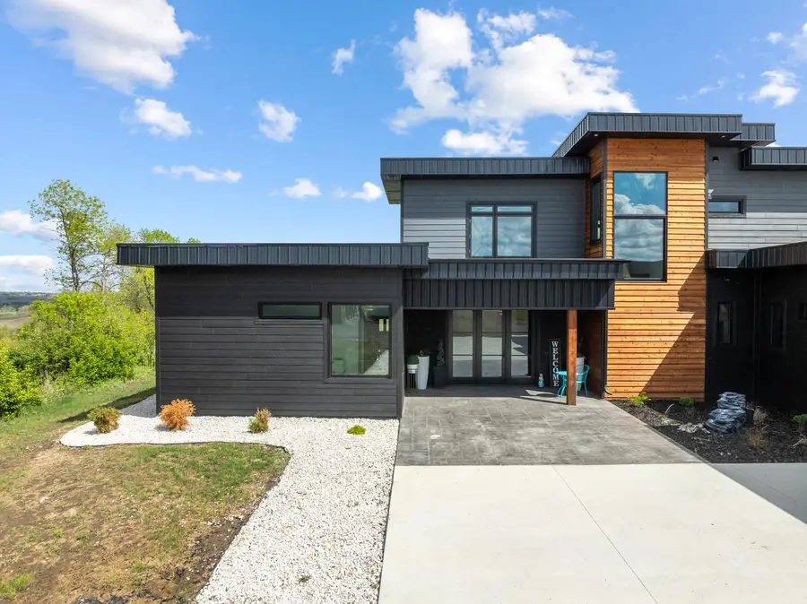 3920 GRAYSON DR, Burlington, ND 58722 - Image #3