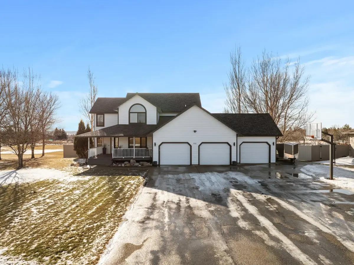 1915 NW 19TH Ave, Minot, ND 58703 - Image #1