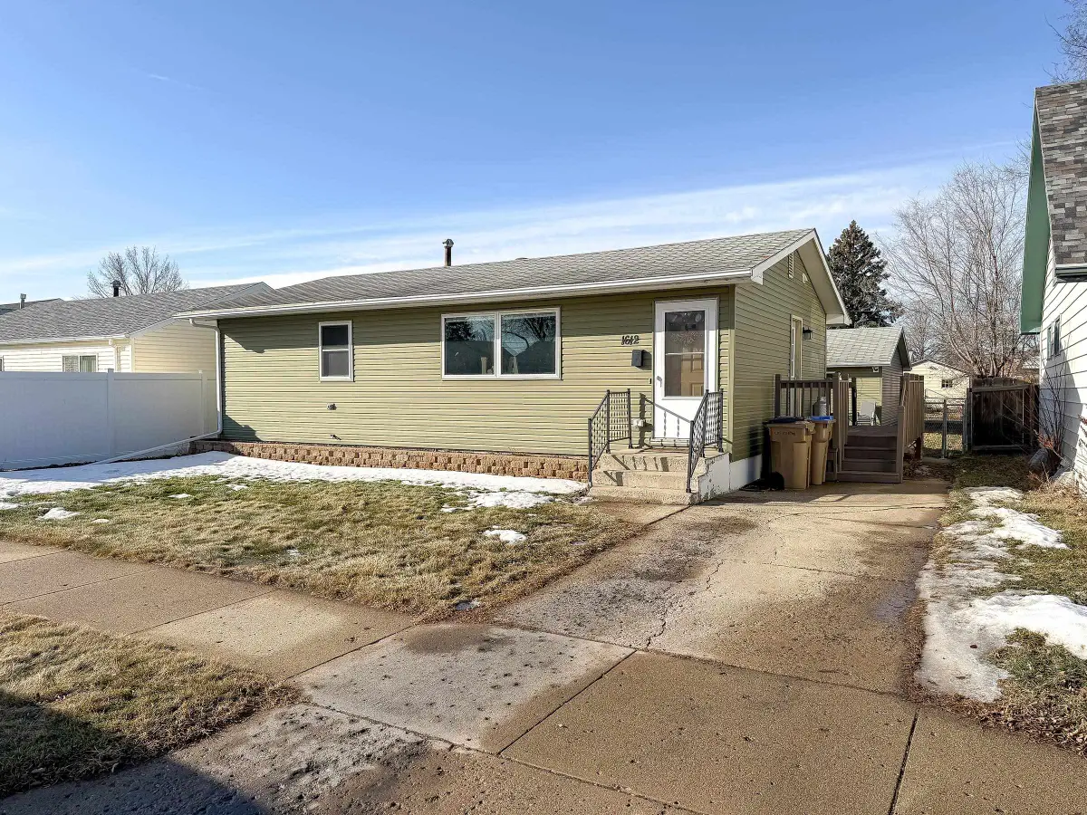 1612 1st St SE, Minot, ND 58701 - Image #1